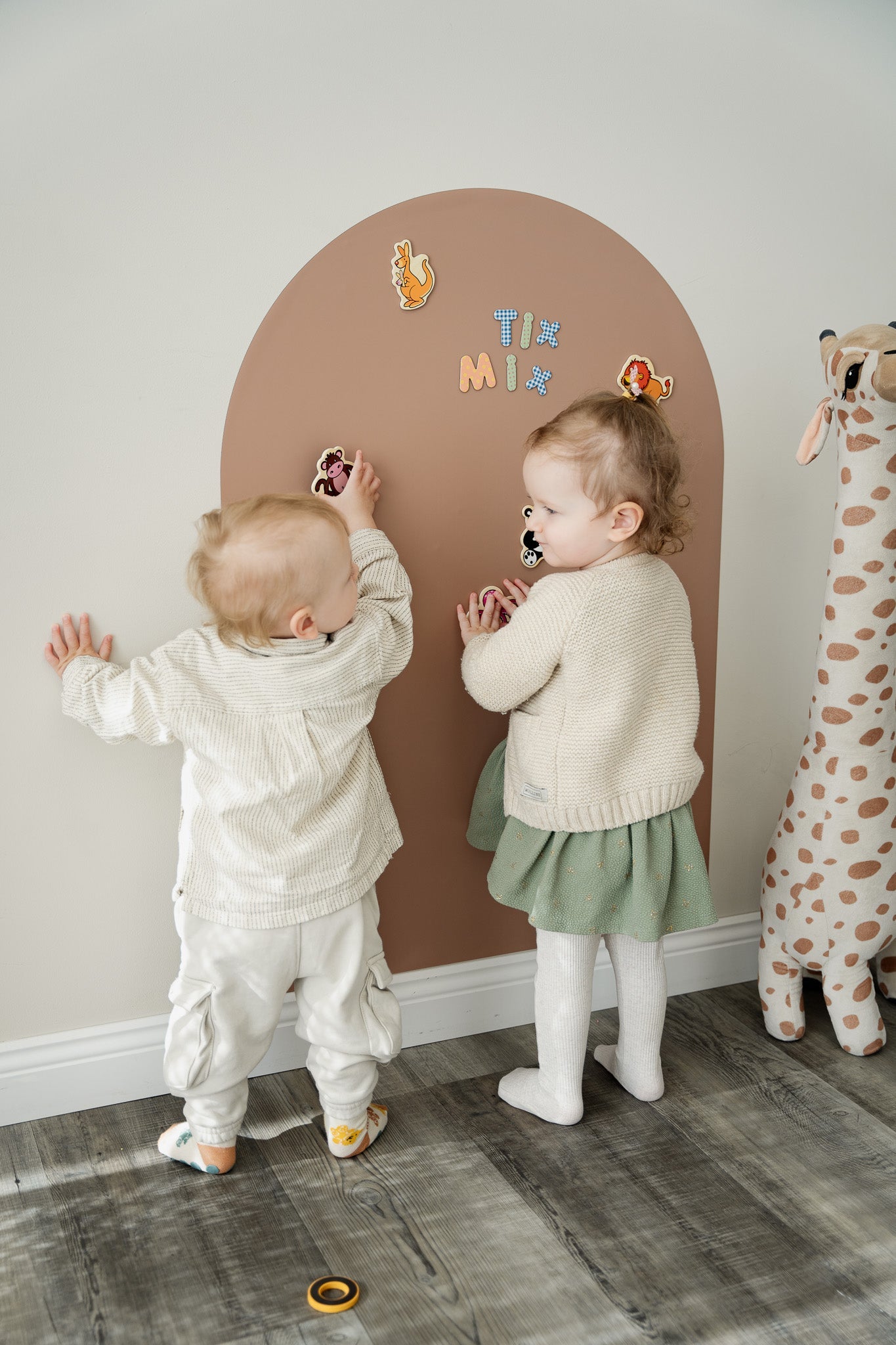 Magnetic wall decal Brown Sugar