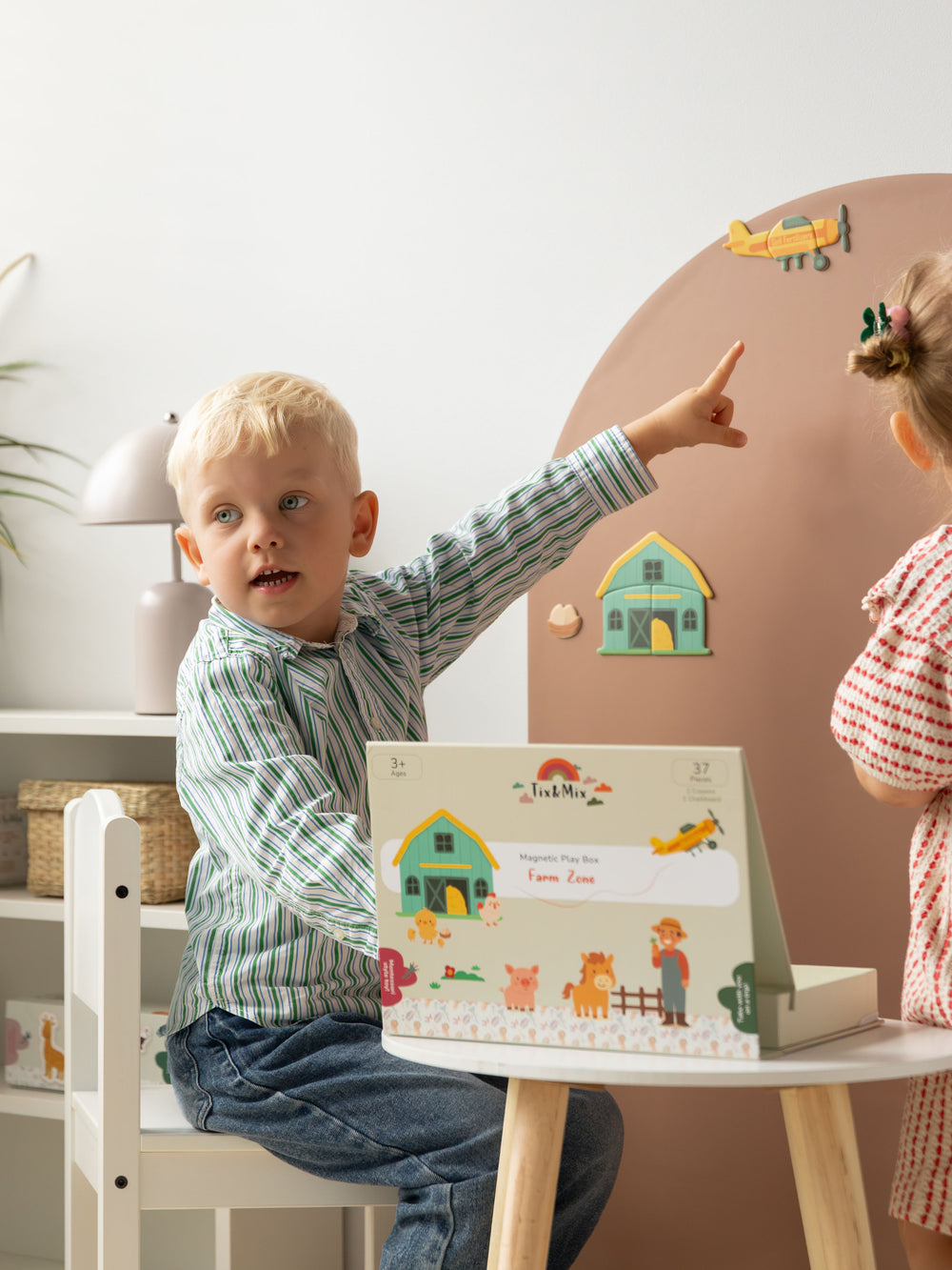 Farm Zone Magnetic Play Box